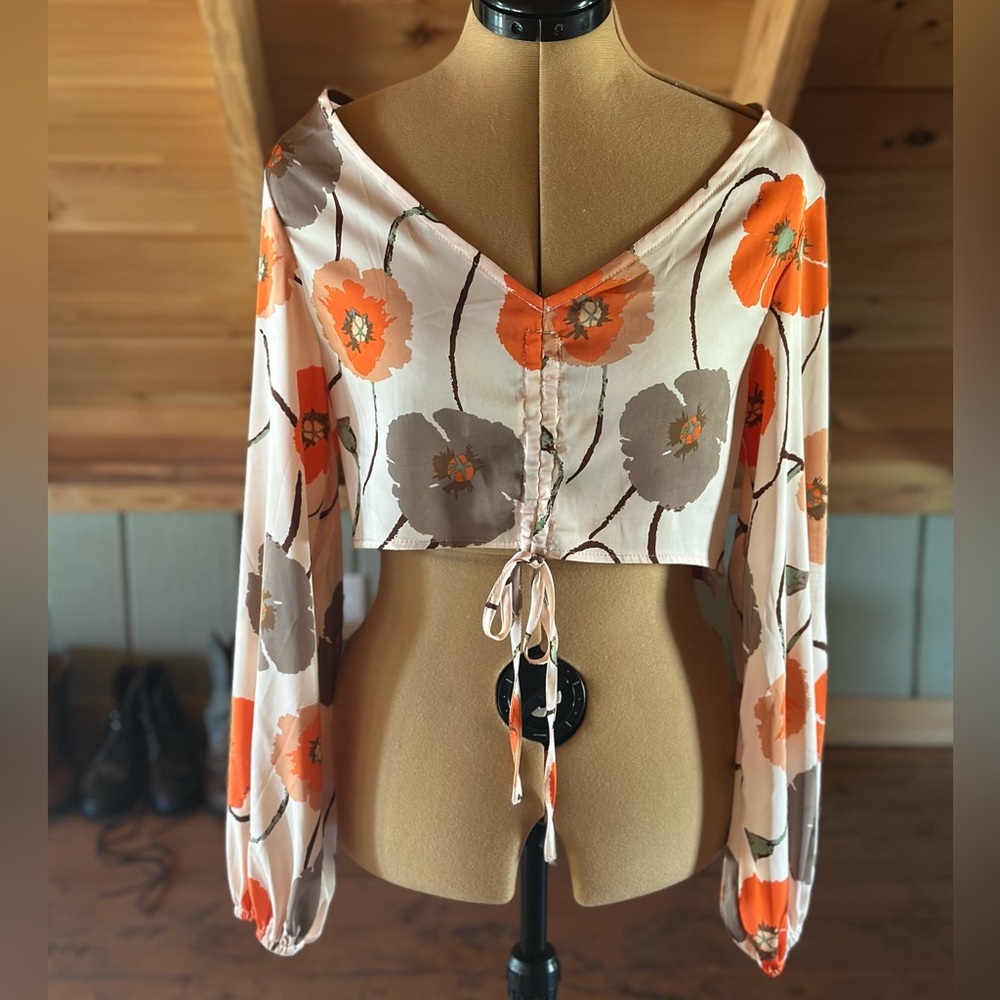 Cider crop top. Size medium. Long sleeve. Drawstring adjustable front. Boho